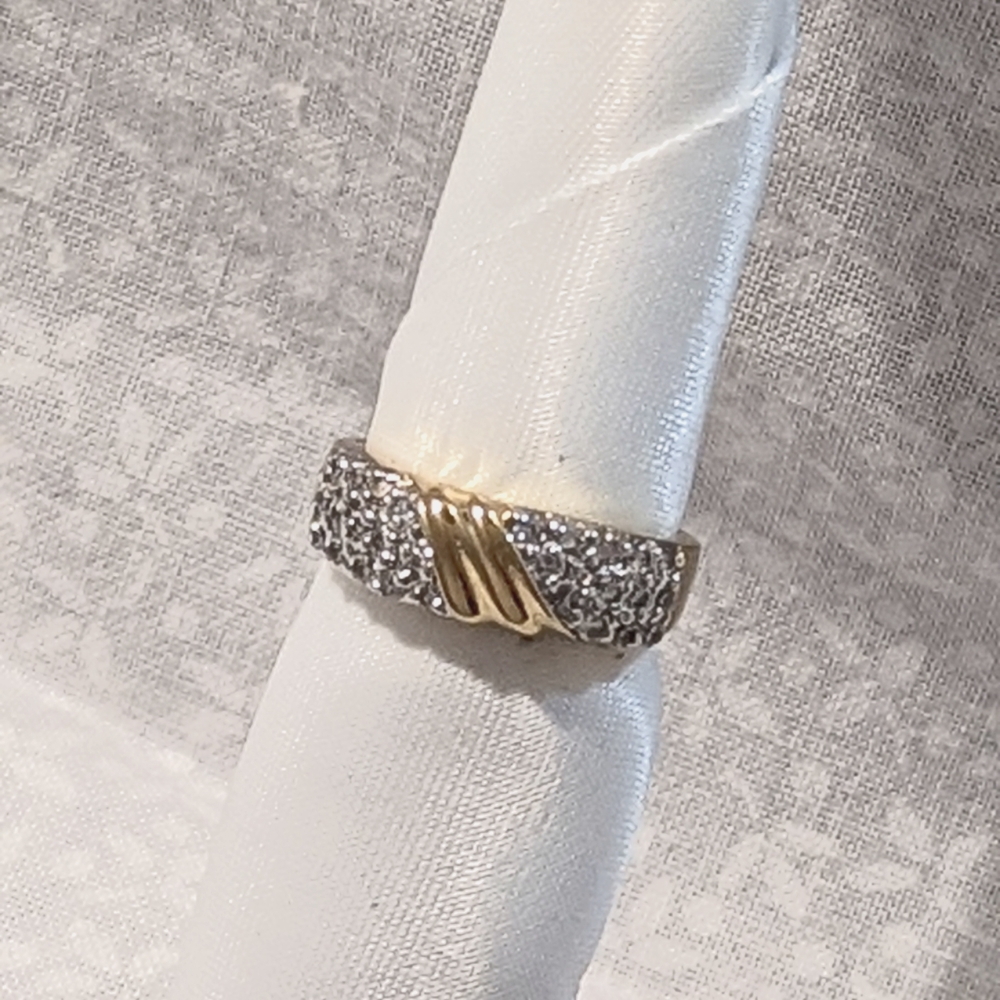 Gold tone jewelers sample ring
